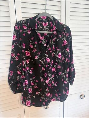 A. Byer 3/4 sleeve Black Button-Down Blouse with Pink Floral Print